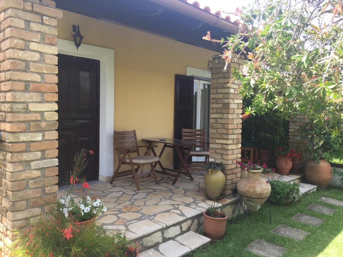 Tina Country * Acharavi (Corfu)